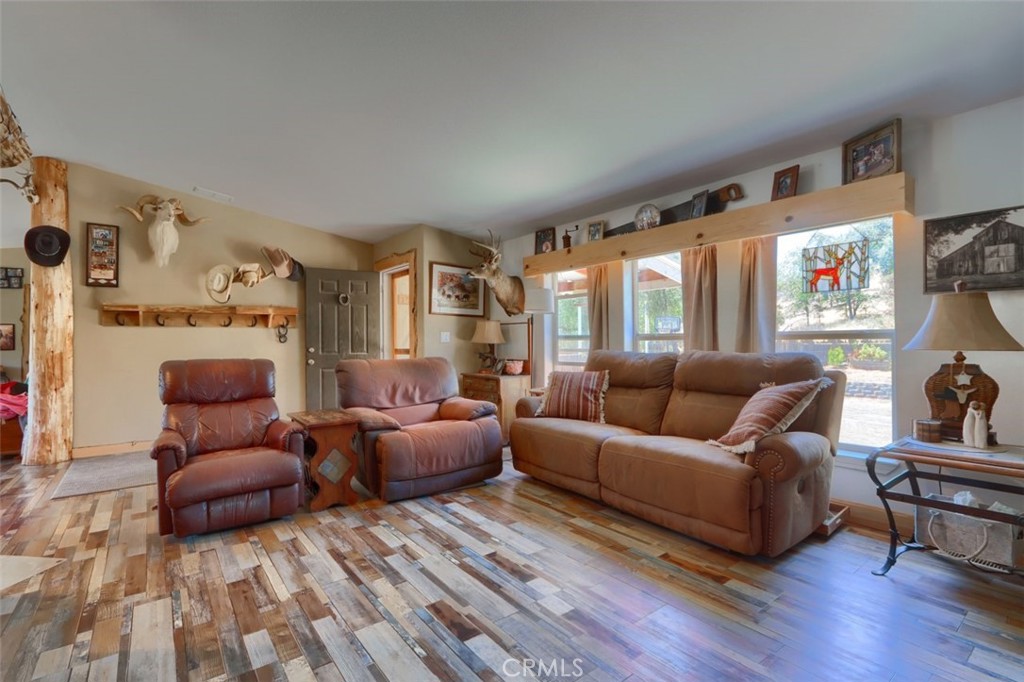 32791 Road 416 Property Photo 7