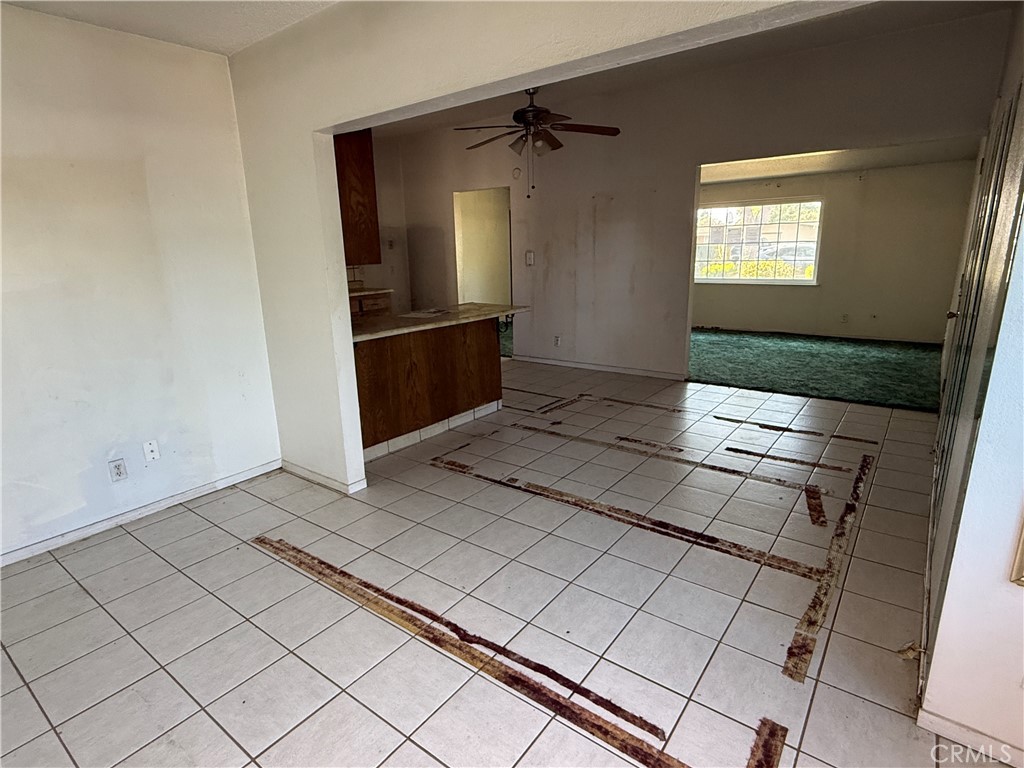 1152 E Drummond Property Photo 8