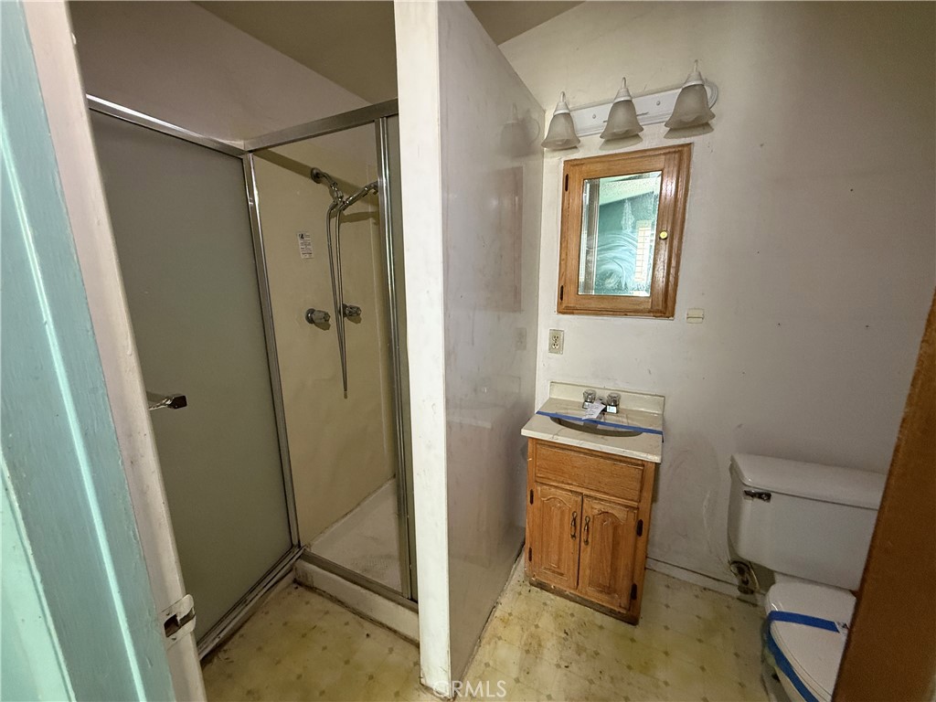 1152 E Drummond Property Photo 12