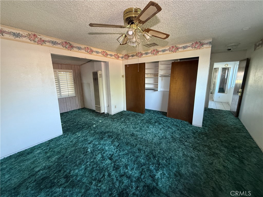 1152 E Drummond Property Photo 17