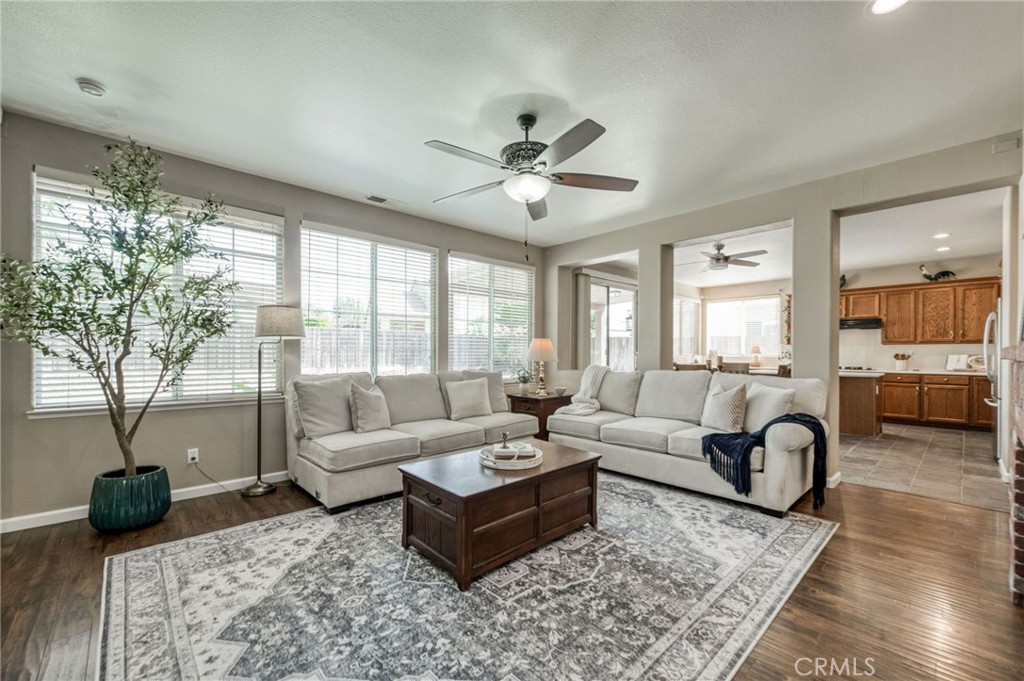 2612 E Shea Drive Property Photo 16