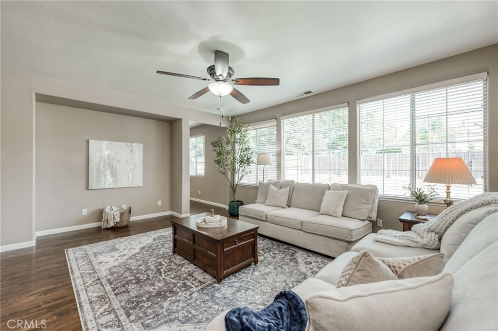 2612 E Shea Drive Property Photo 18