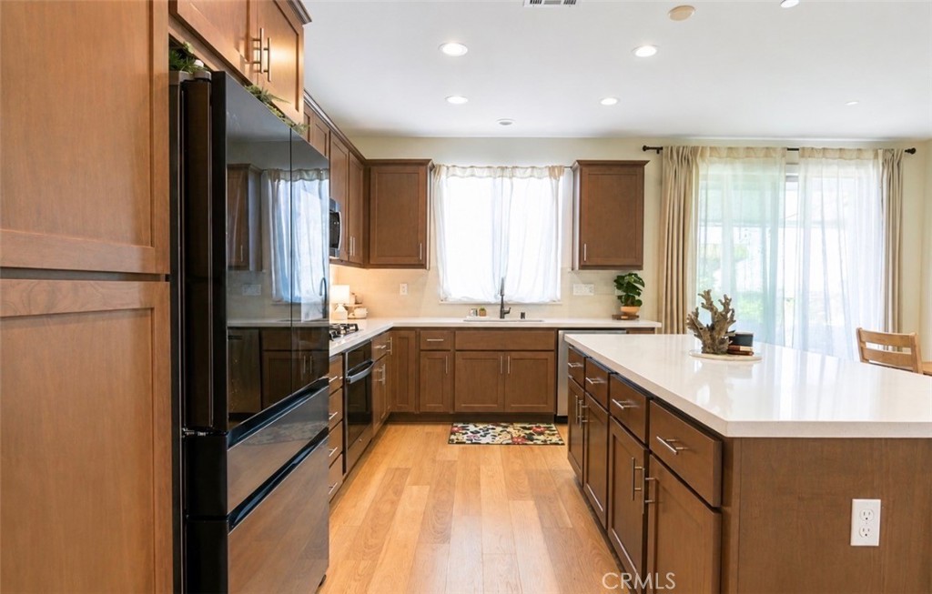 1104 Sunridge Property Photo 5