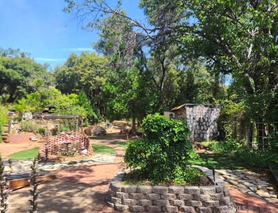 5021 Watt Road Property Photo 15
