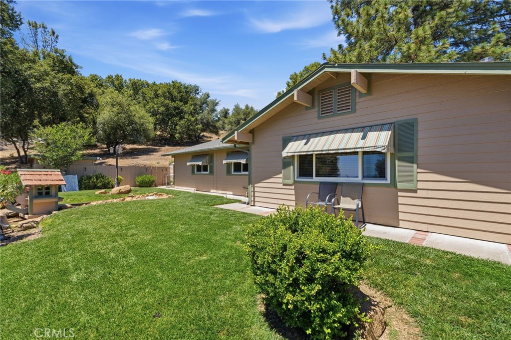 5811 Illilouette Falls Property Photo 3
