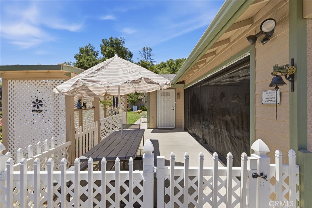 5811 Illilouette Falls Property Photo 4