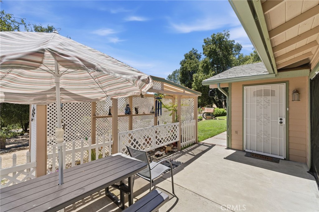 5811 Illilouette Falls Property Photo 6