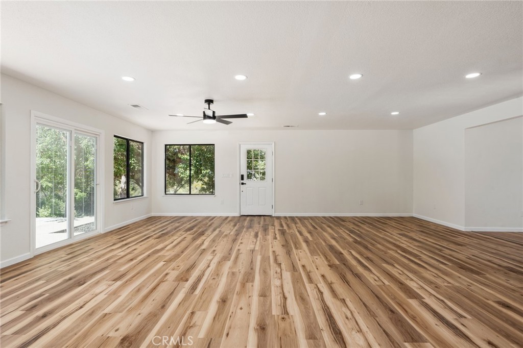 32157 Navajo Property Photo 11