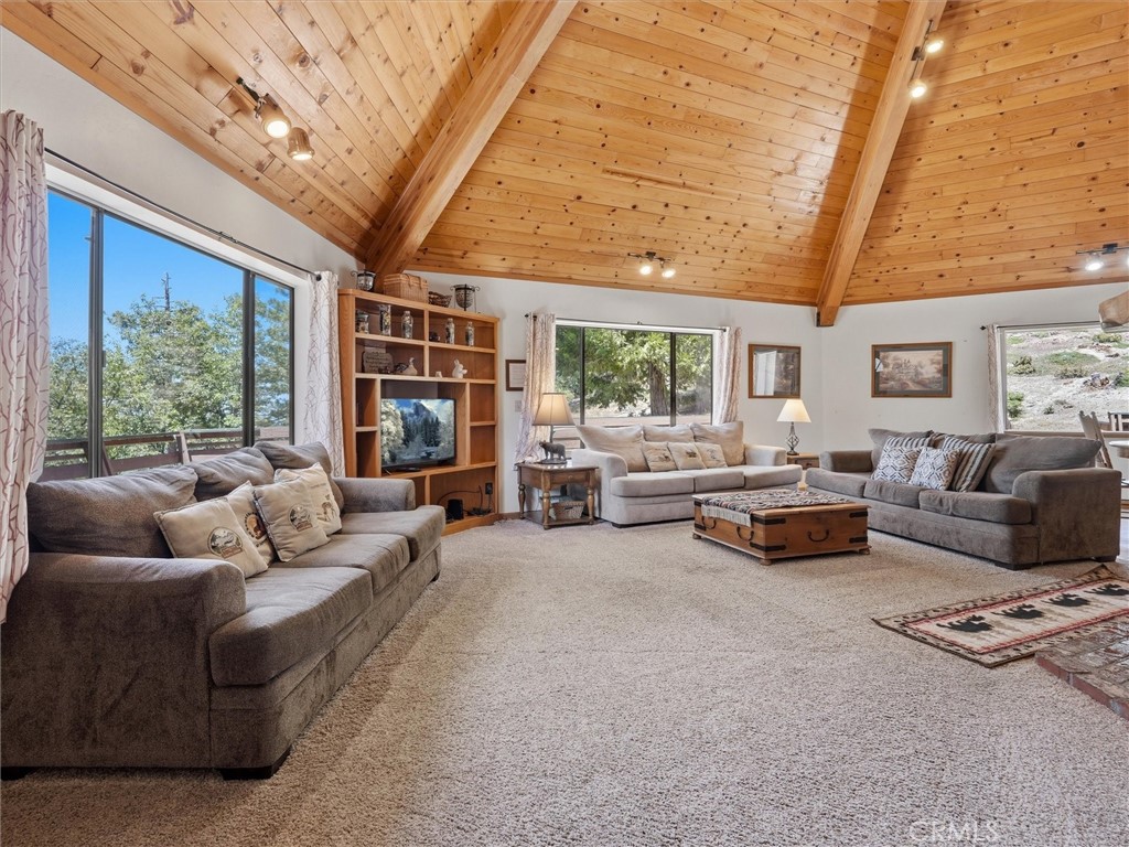 7273 Yosemite Park Property Photo 7
