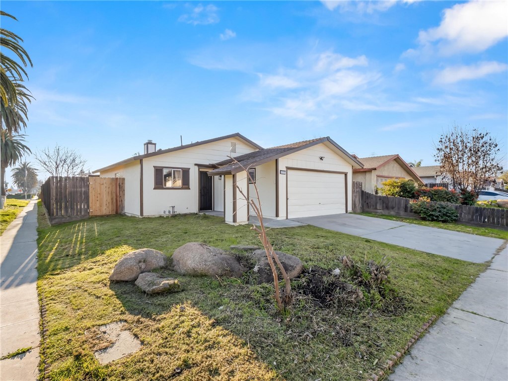 4359 W Cardiff Property Photo 2
