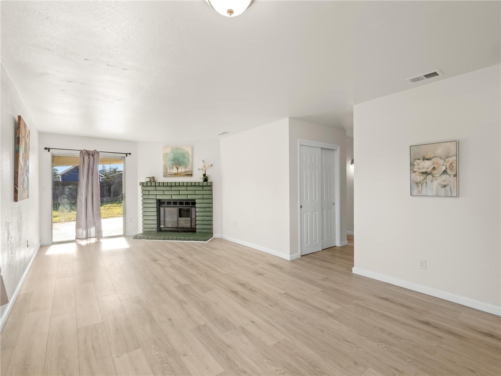 4359 W Cardiff Property Photo 8