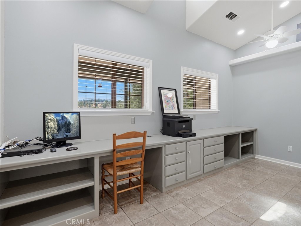42781 Badger Circle Drive Property Photo 12