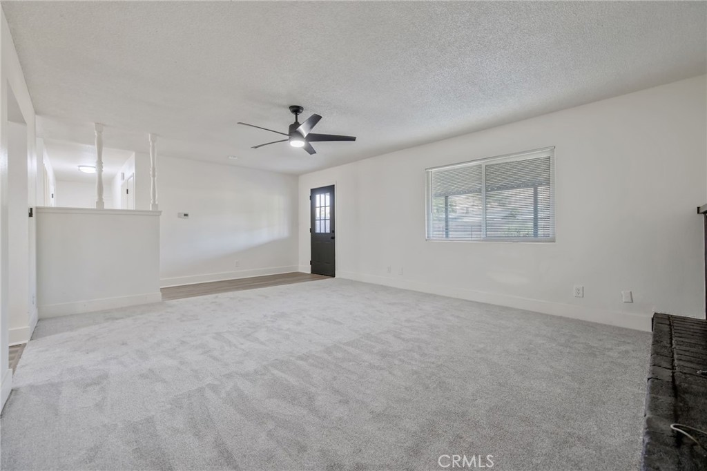 988 Laurel Property Photo 19