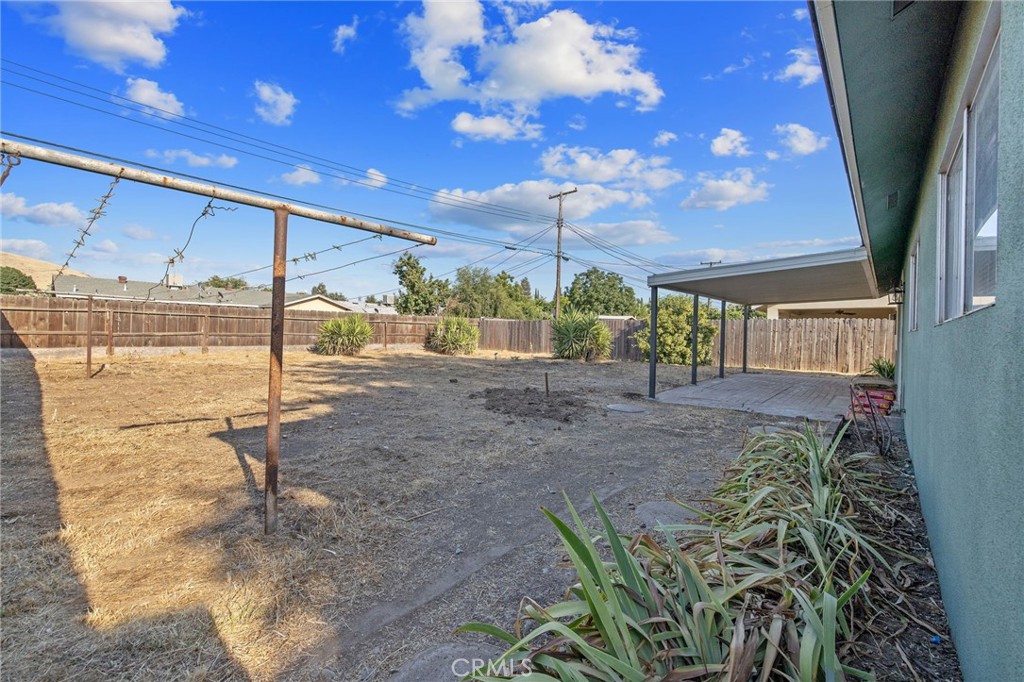 988 Laurel Property Photo 31