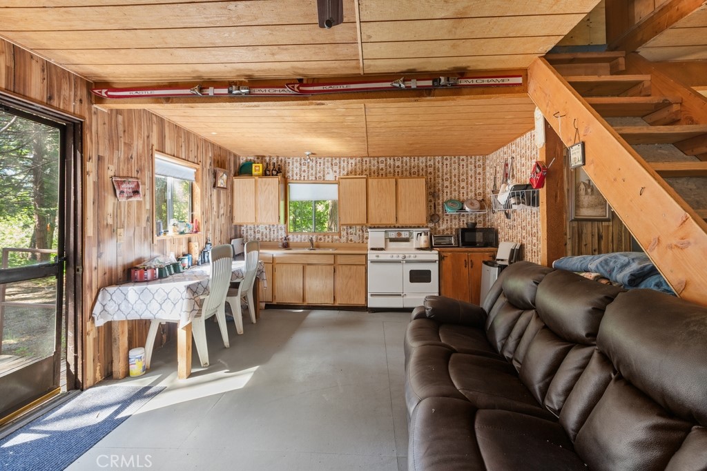 0 Ca-245 Property Photo 6