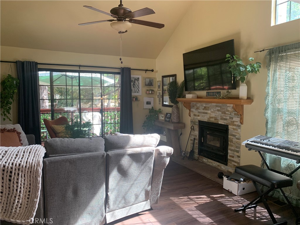 40513 Saddleback Property Photo 5