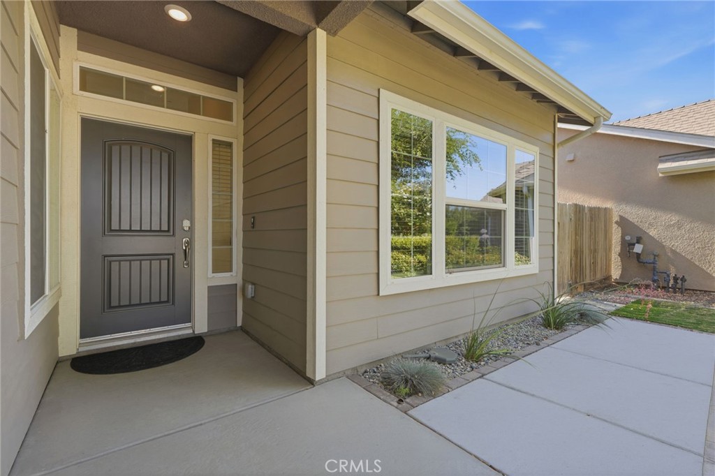 2025 Madeline Drive Property Photo 10
