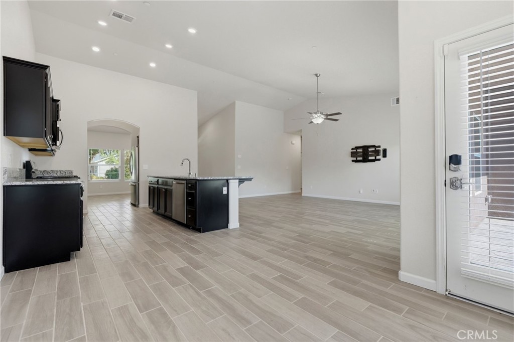 2025 Madeline Drive Property Photo 28