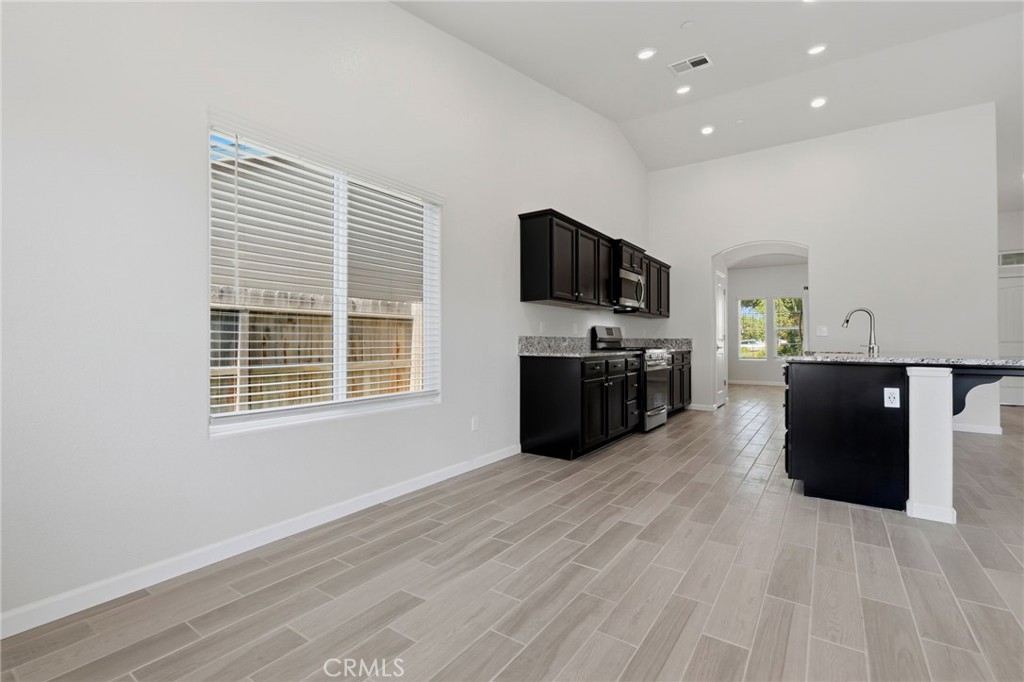 2025 Madeline Drive Property Photo 29