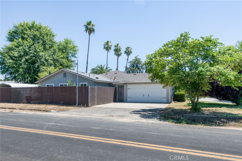 36837 Berkshire Drive Property Photo 4