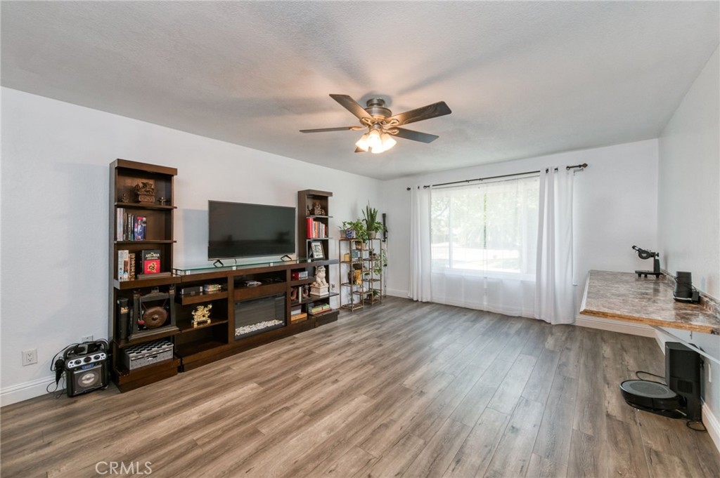 36837 Berkshire Drive Property Photo 20