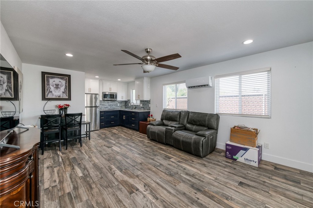 36837 Berkshire Drive Property Photo 26