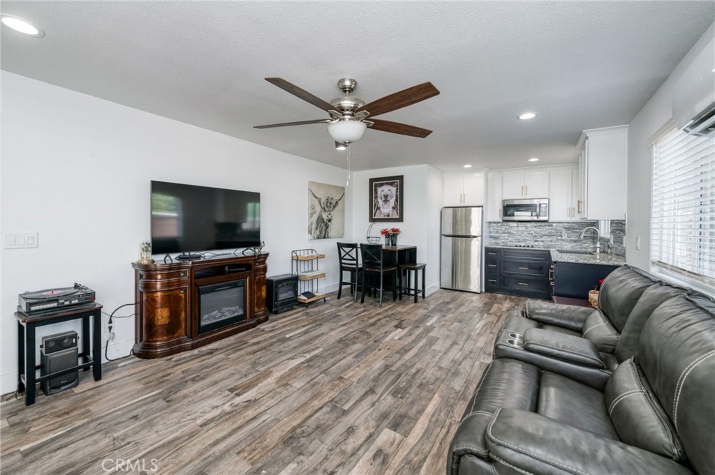 36837 Berkshire Drive Property Photo 27