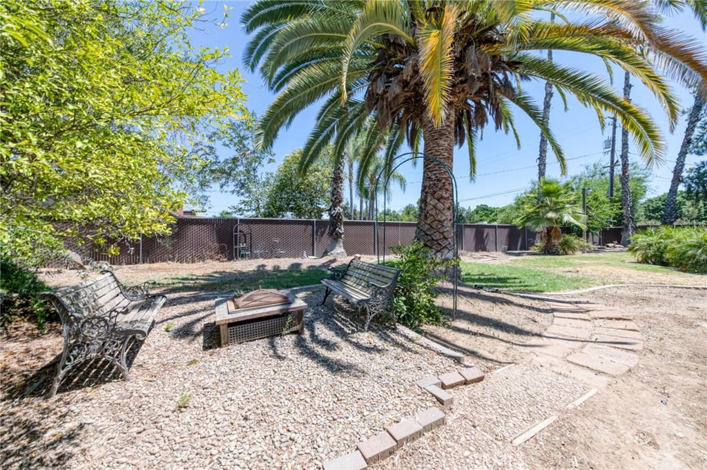 36837 Berkshire Drive Property Photo 45