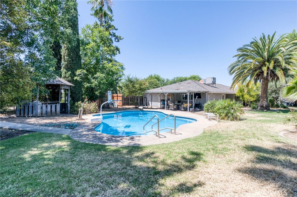 36837 Berkshire Drive Property Photo 47