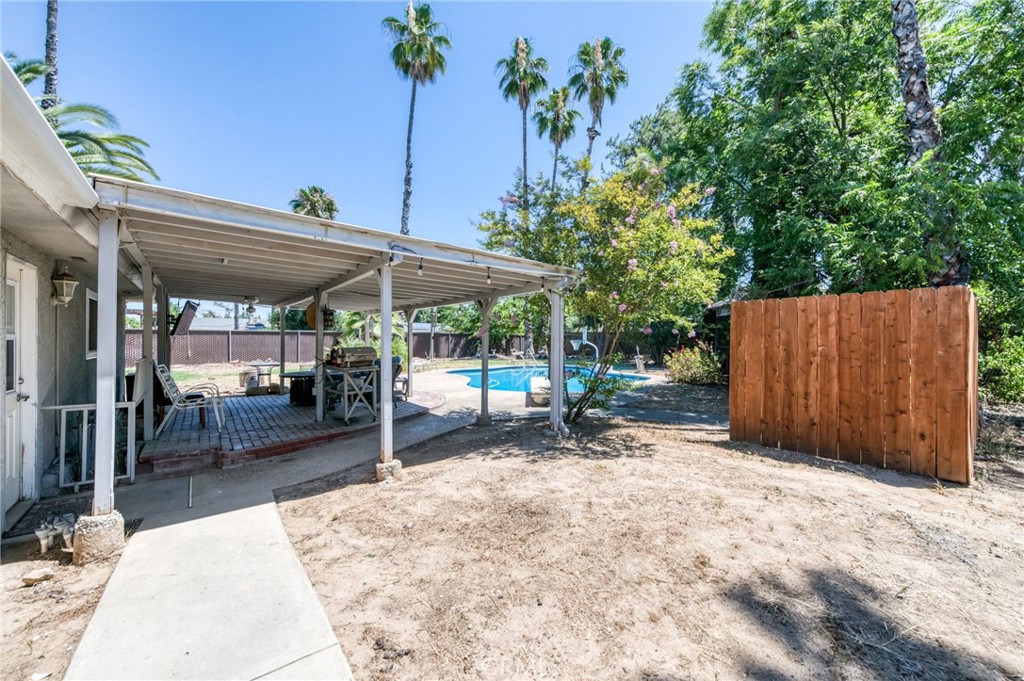 36837 Berkshire Drive Property Photo 54