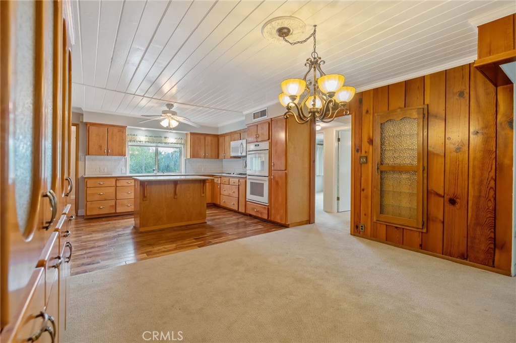 1714 N Blythe Property Photo 10
