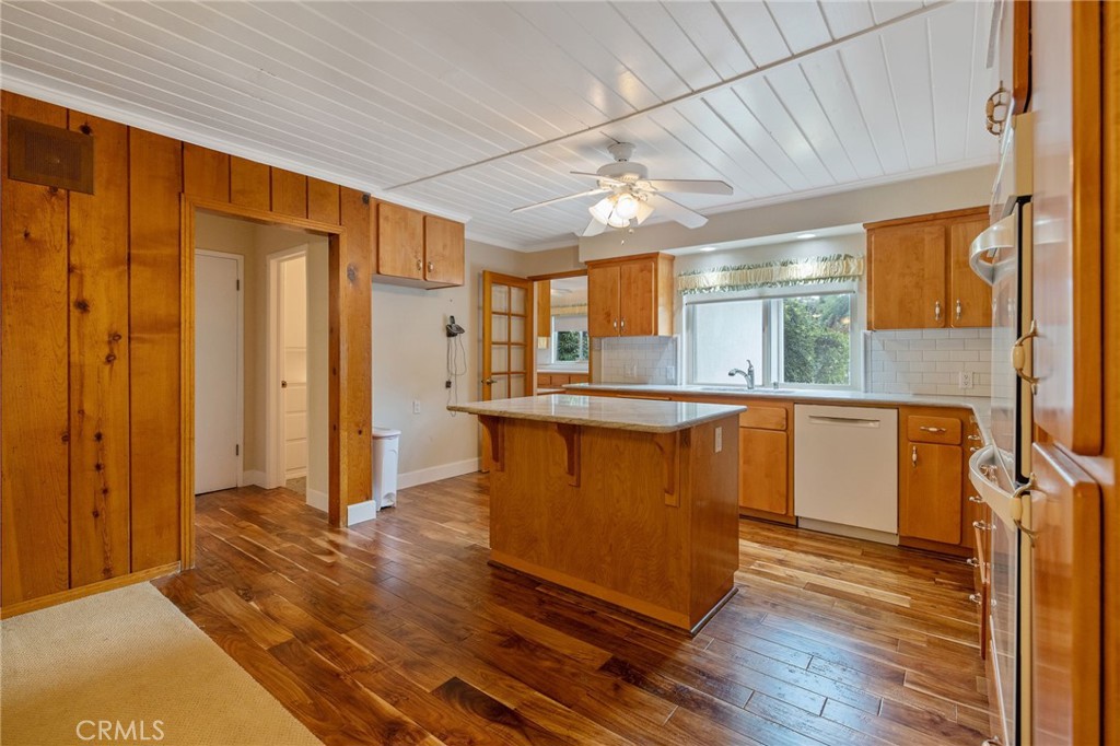 1714 N Blythe Property Photo 15