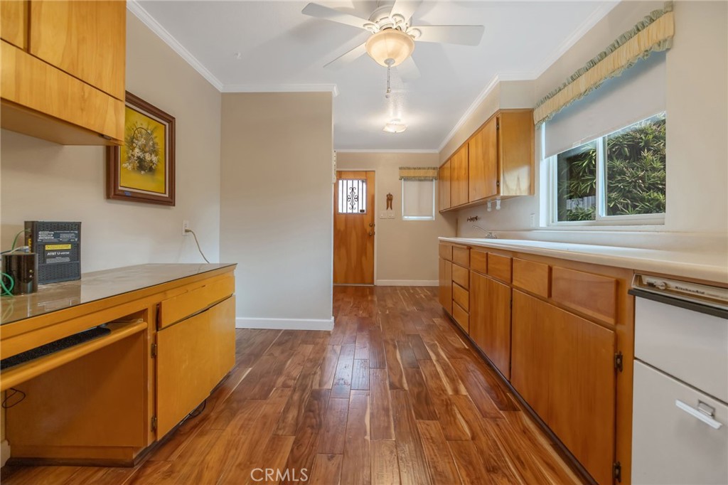 1714 N Blythe Property Photo 20