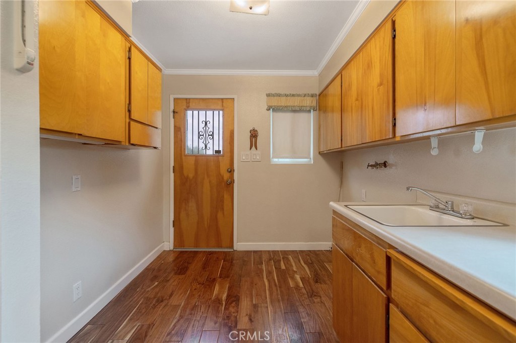 1714 N Blythe Property Photo 22
