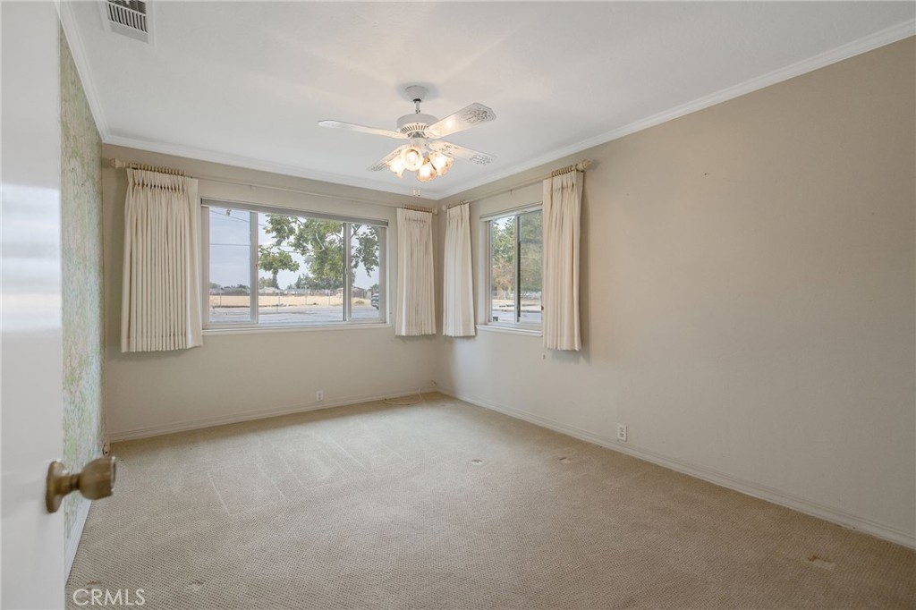 1714 N Blythe Property Photo 25