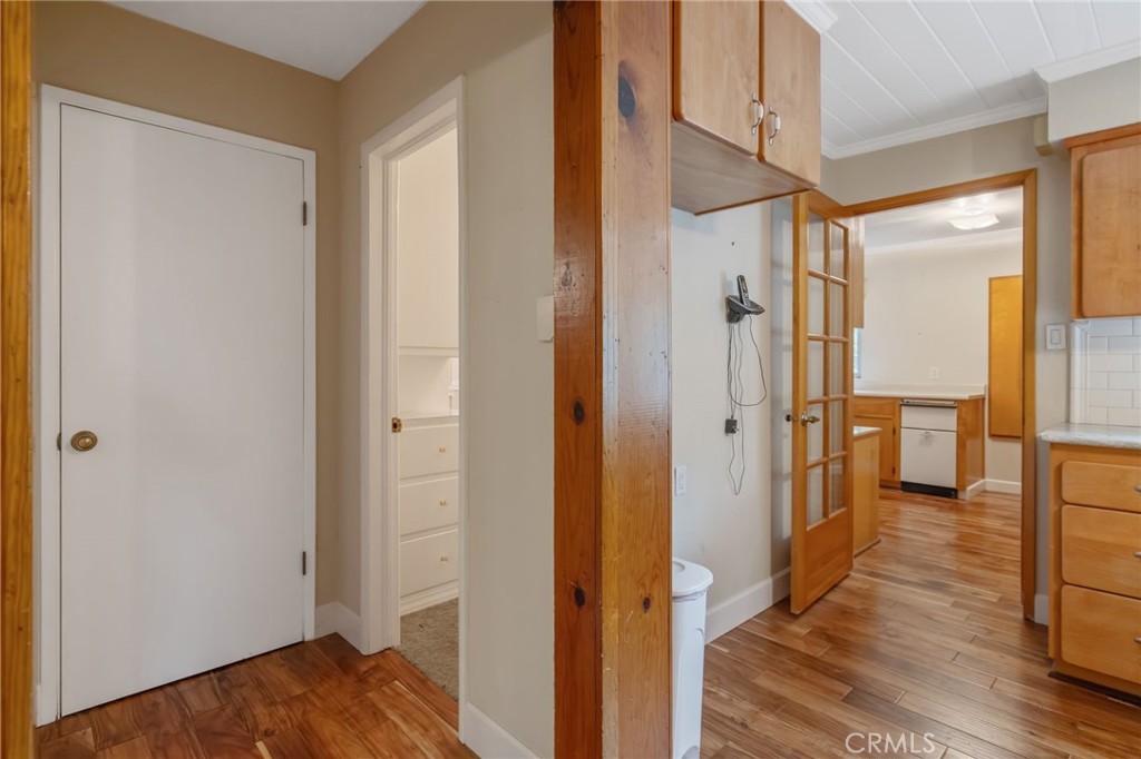 1714 N Blythe Property Photo 28