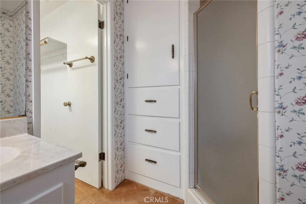 1714 N Blythe Property Photo 35