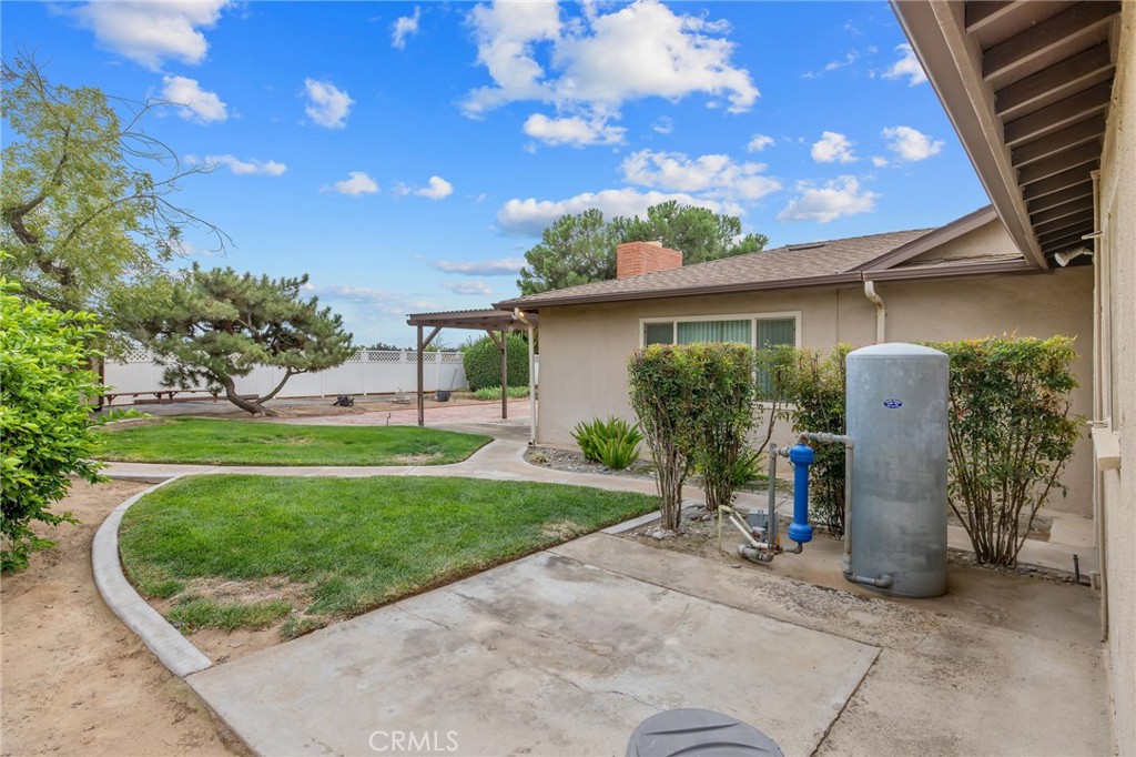 1714 N Blythe Property Photo 49