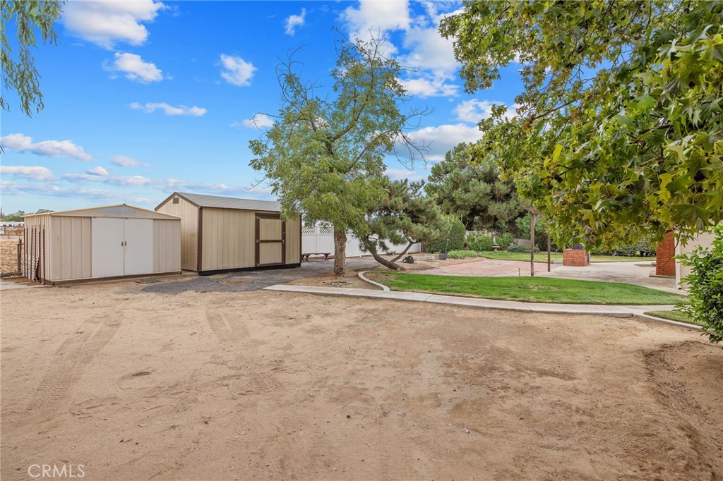 1714 N Blythe Property Photo 50