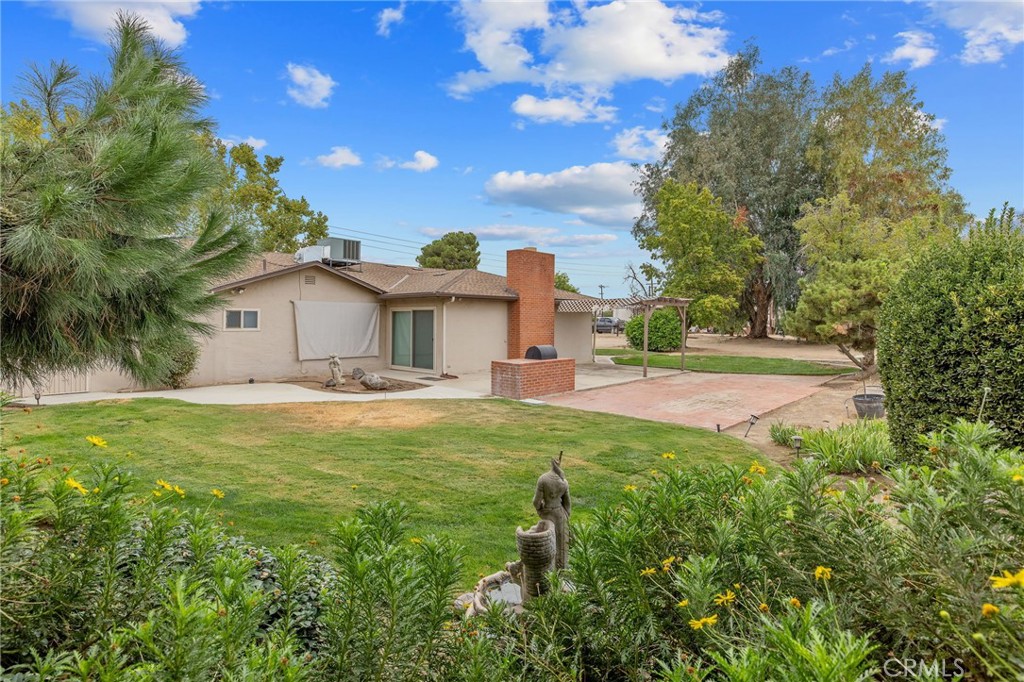 1714 N Blythe Property Photo 57
