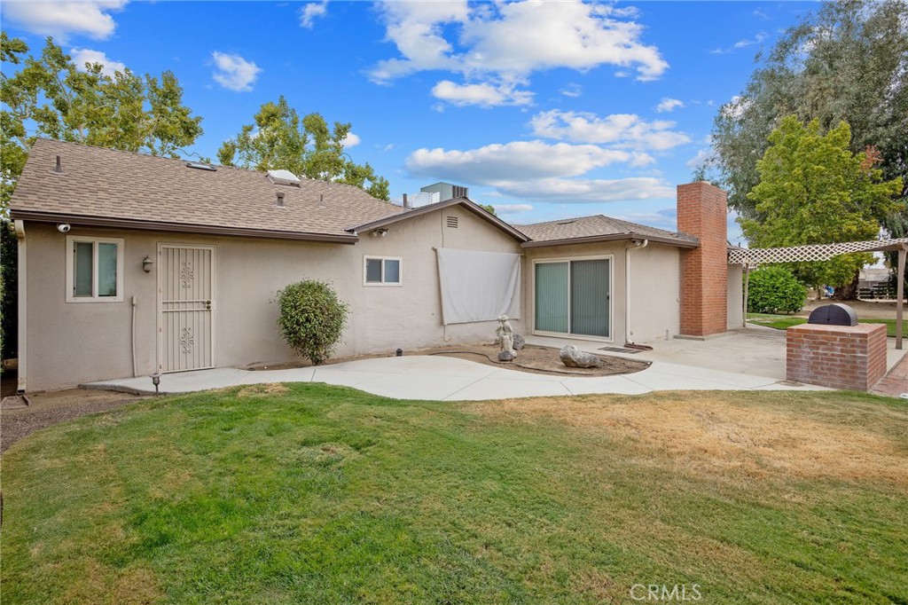 1714 N Blythe Property Photo 58
