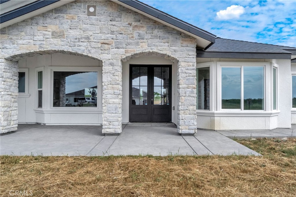 36328 Highway 145 Property Photo 4