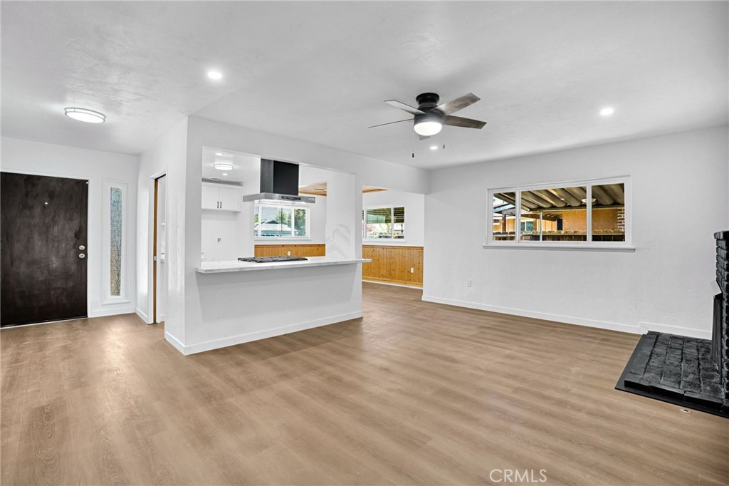 2938 E Willis Property Photo 7