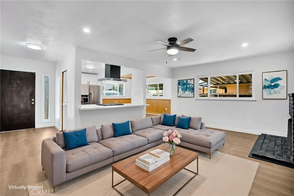 2938 E Willis Property Photo 8