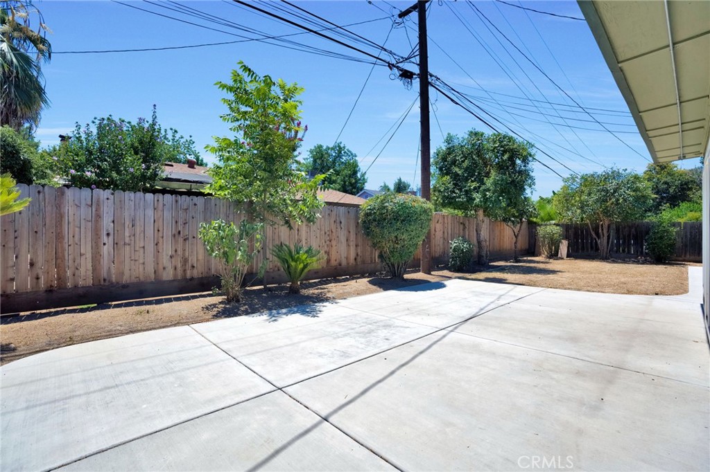 2938 E Willis Property Photo 31