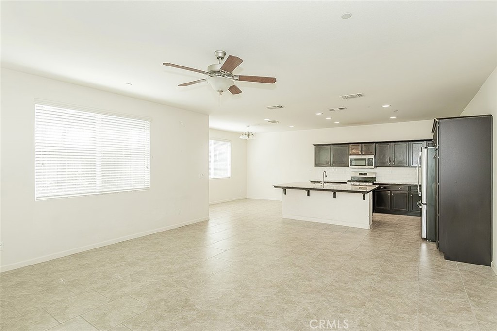 3415 Amanecer Avenue Property Photo 6