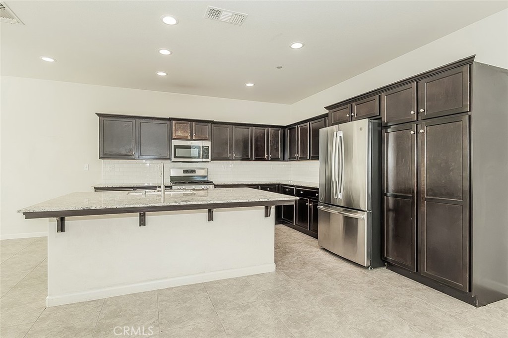 3415 Amanecer Avenue Property Photo 10