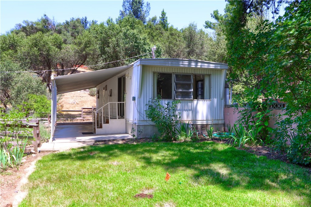 39670 Highview Property Photo 3