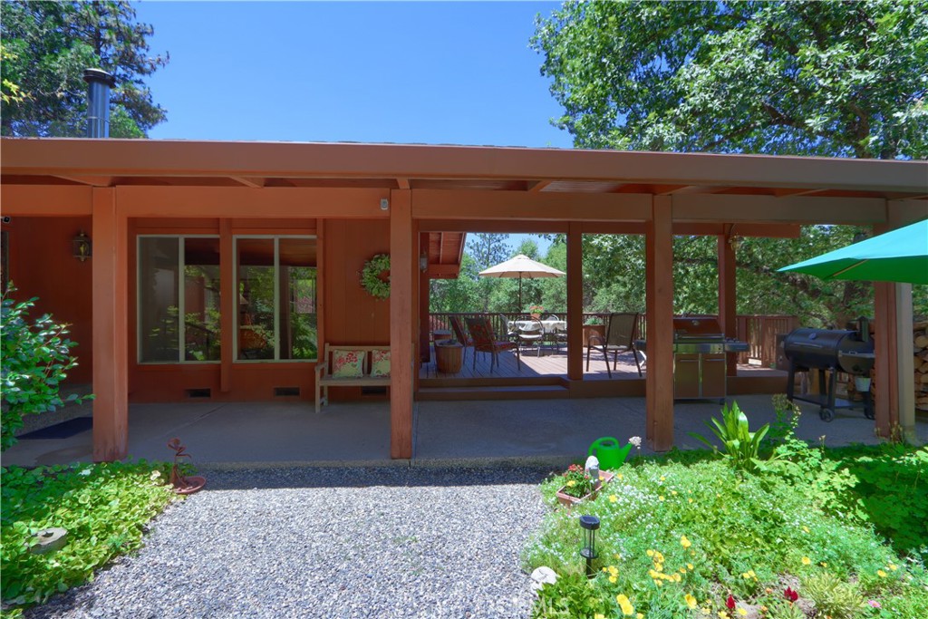 39670 Highview Property Photo 8