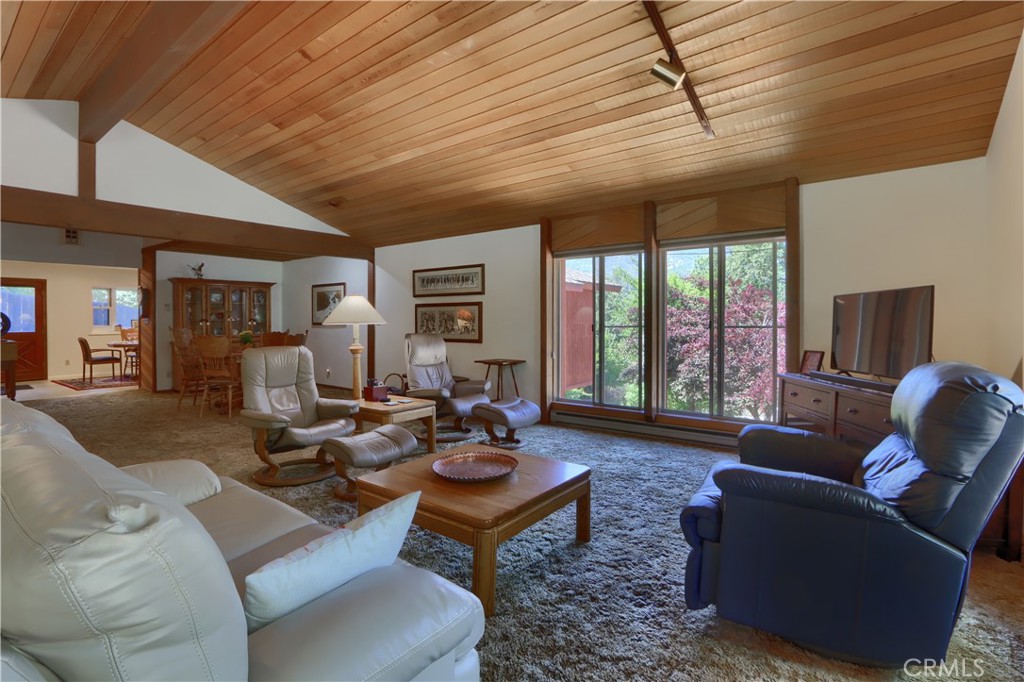 39670 Highview Property Photo 19
